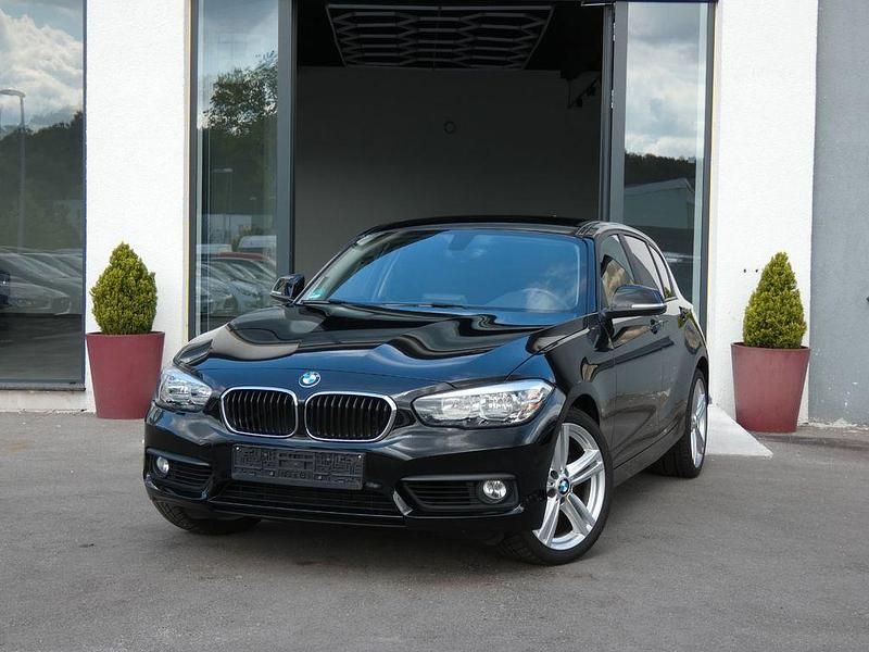 Schwarz Gebraucht 2018 BMW 120 Advantage Kleinwagen | 16.890 € (Fairer Preis) - Bild 1/4
