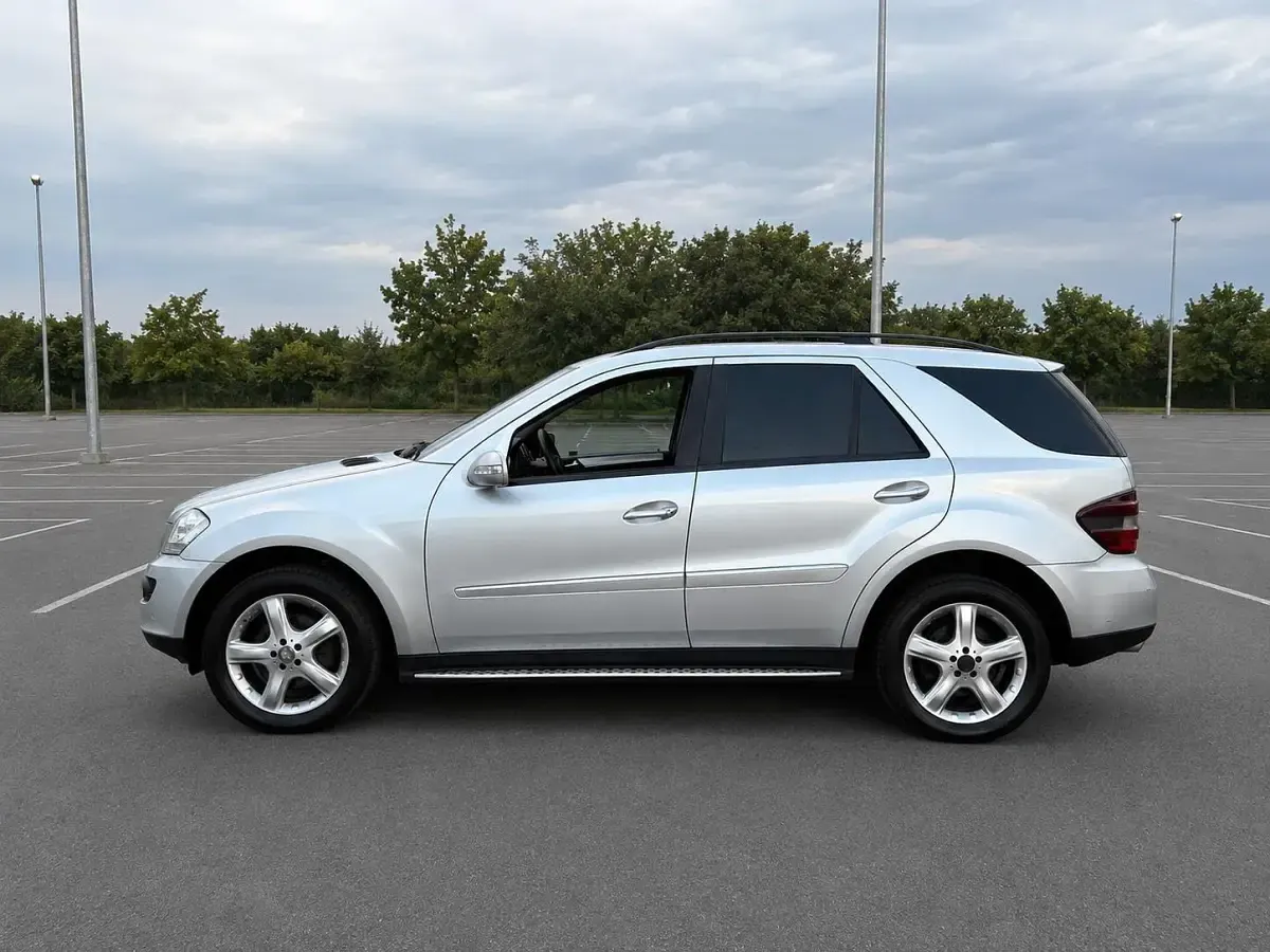 Gebraucht Mercedes ML280 190 PS (139 kW) 2008 Silber SUV