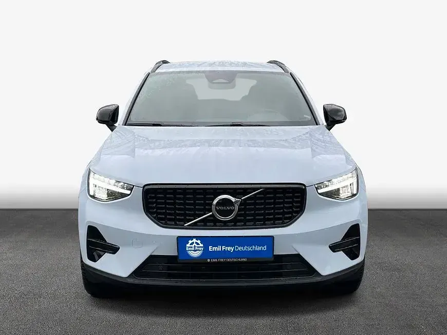 Gebraucht Volvo XC40 Plus 163 PS (119 kW) 2024 Cloud blue metallic SUV