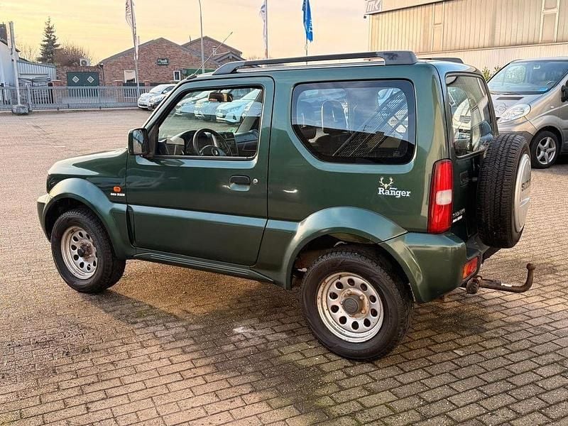 Second-hand Suzuki Jimny 86 CP (63 kW) 2010 Verde SUV