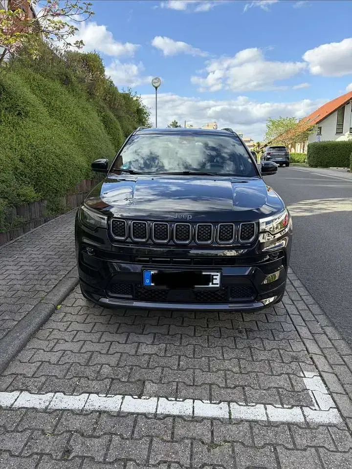 Second-hand Jeep Compass 181 CP (133 kW) 2021 Negru SUV