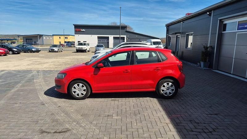 Gebraucht VW Polo Trendline 60 PS (44 kW) 2012 Rot Kleinwagen