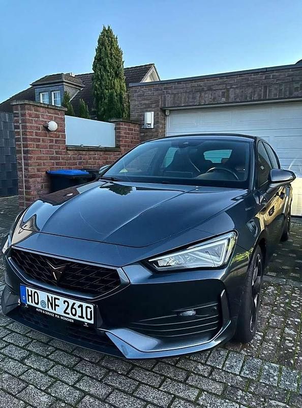 Gebraucht Cupra Leon 245 PS (180 kW) 2023 Grau Kleinwagen