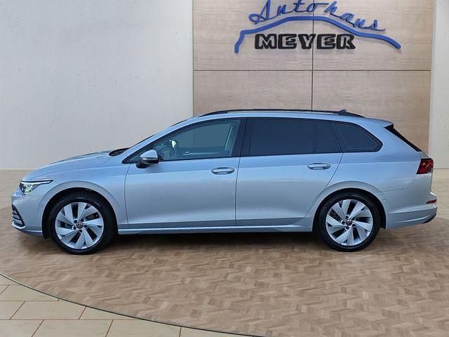 Gebraucht VW Golf VIII 131 PS (96 kW) 2021 Silber Kombi