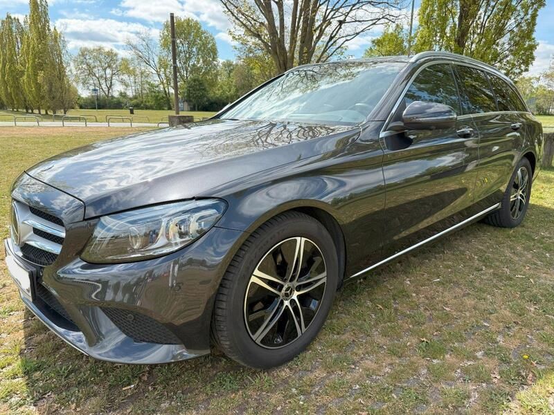 Grau Gebraucht 2021 Mercedes C220 Avantgarde Kombi | 32.000 € (Fairer Preis) - Bild 1/4