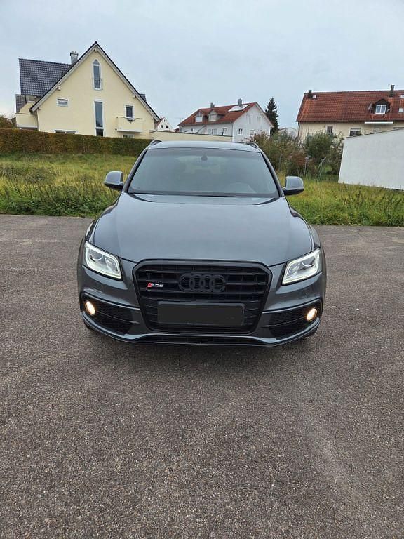 Grau Gebraucht 2016 Audi SQ5 Competition SUV | 25.990 € (Guter Preis) - Bild 1/4