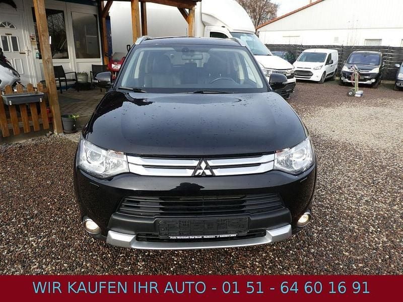 Gebraucht Mitsubishi Outlander Instyle 150 PS (110 kW) 2014 Schwarz SUV
