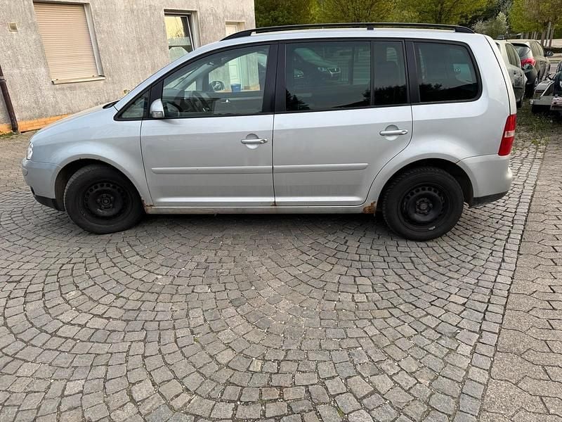 Gebraucht VW Touran 140 PS (102 kW) 2004 Grau Van / Kleinbus