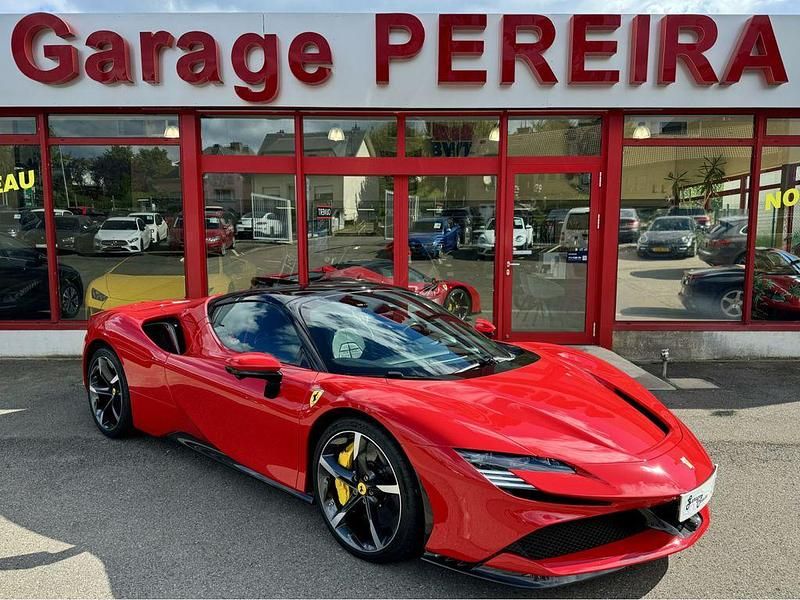 Gebraucht Ferrari SF90 999 PS (734 kW) 2023 Rot Cabrio