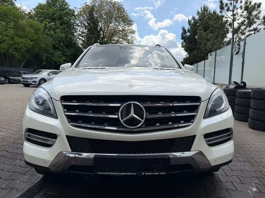 Gebraucht Mercedes ML350 258 PS (189 kW) 2013 Weiß SUV