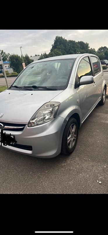 Silber Gebraucht 2008 Subaru Justy Kleinwagen | 700 € - Bild 1/4