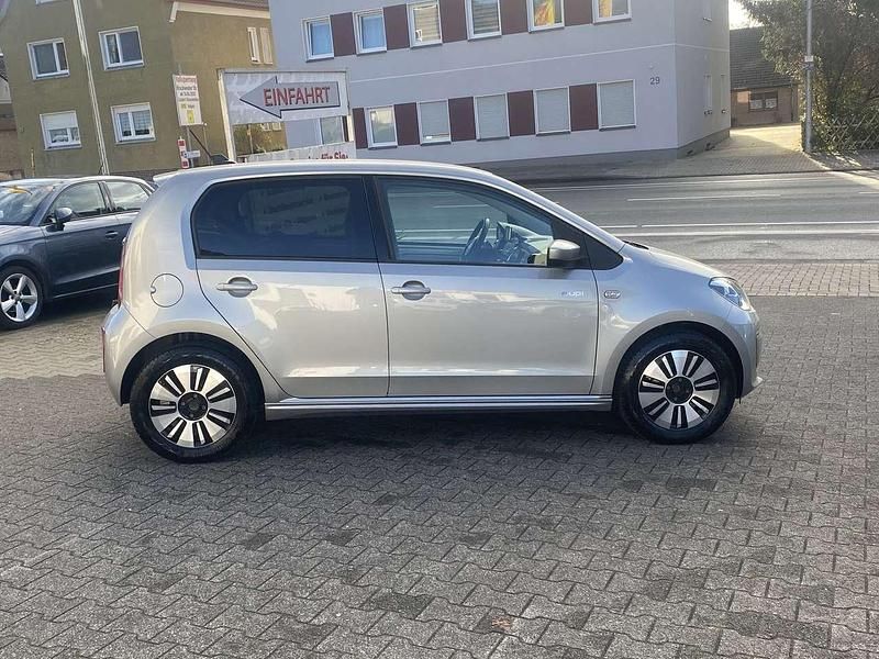 Gebraucht VW e-up! 60 kW (82 PS) 2014 Dark silver metallic Kleinwagen