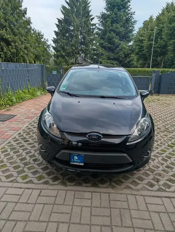 Gebraucht Ford Fiesta Trend 82 PS (60 kW) 2012 Schwarz Kleinwagen