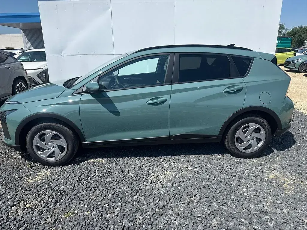Neu Hyundai Bayon Comfort 90 PS (66 kW) 2026 Mangrove green mg2 SUV
