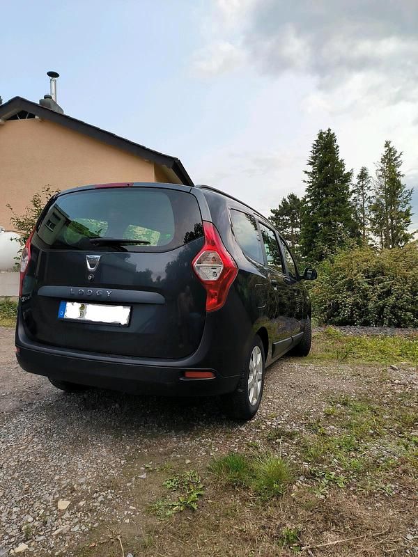 Grau Gebraucht 2013 Dacia Lodgy Van / Kleinbus | 4.400 € (Fairer Preis) - Bild 1/4