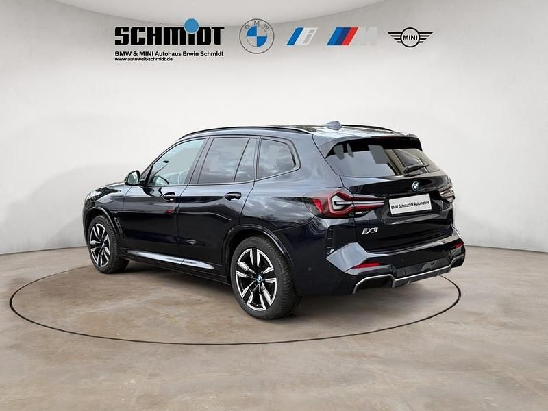 Gebraucht BMW iX3 Shadowline 210 kW (286 PS) 2023 M carbonschwarz SUV