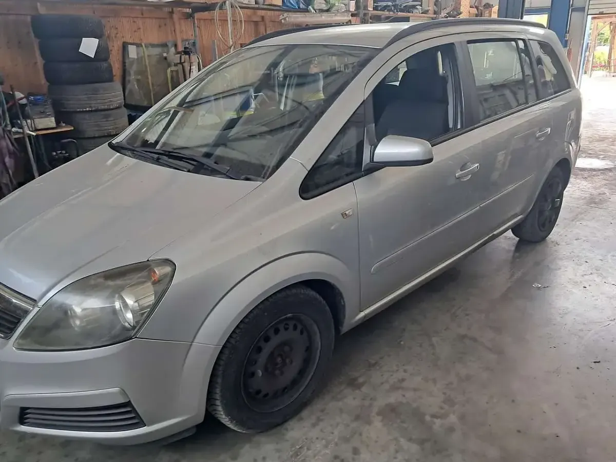 Gebraucht Opel Zafira Edition 105 PS (77 kW) 2006 Silber Van / Kleinbus