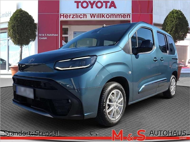 Libeccio blue metallic Gebraucht 2024 Toyota Proace Verso Basis Kombi | 36.950 € (Teuer) - Bild 1/4