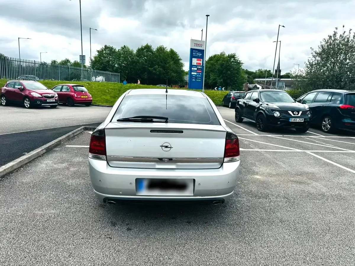 Gebraucht Opel Vectra GTS 211 PS (155 kW) 2003 Silber Limousine