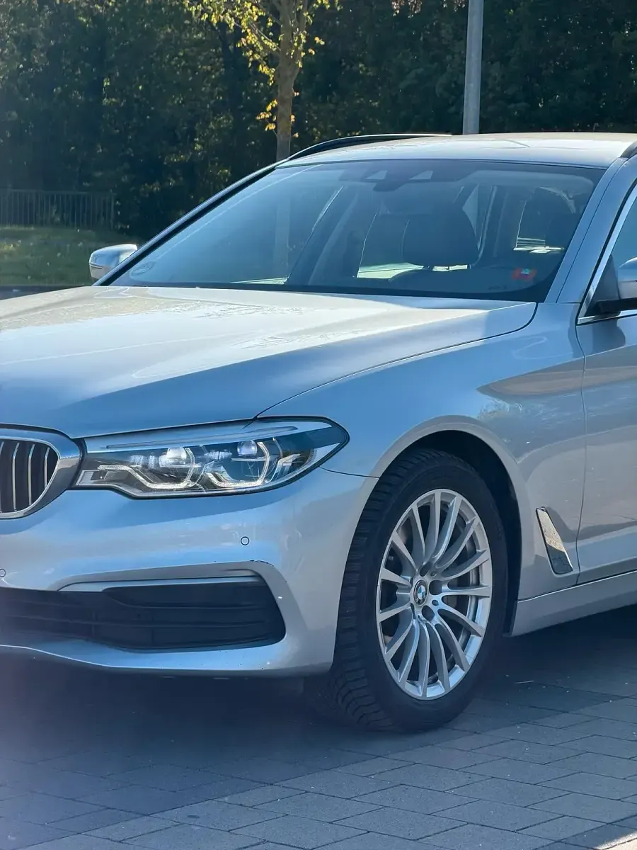 Gebraucht BMW 520 190 PS (139 kW) 2018 Grau Kombi