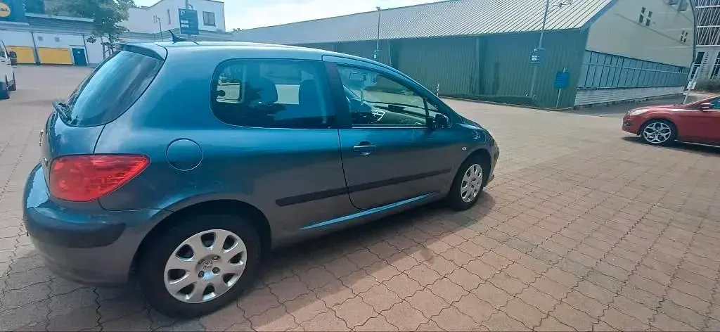 Gebraucht Peugeot 307 88 PS (64 kW) 2006 Grau Coupé