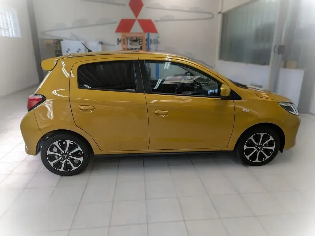 Neu Mitsubishi Space Star Select+ 71 PS (52 kW) 2025 Gelb Kleinwagen