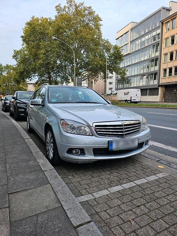Silber Gebraucht 2010 Mercedes C200 Kombi | 3.000 € - Bild 1/4