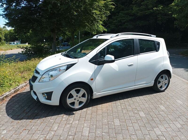 Weiß Gebraucht 2014 Chevrolet Spark LT Kleinwagen | 3.500 € (Fairer Preis) - Bild 1/4