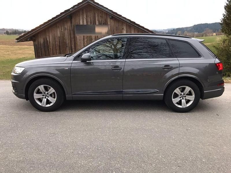 Gebraucht Audi Q7 Sport 286 PS (210 kW) 2019 Grau SUV