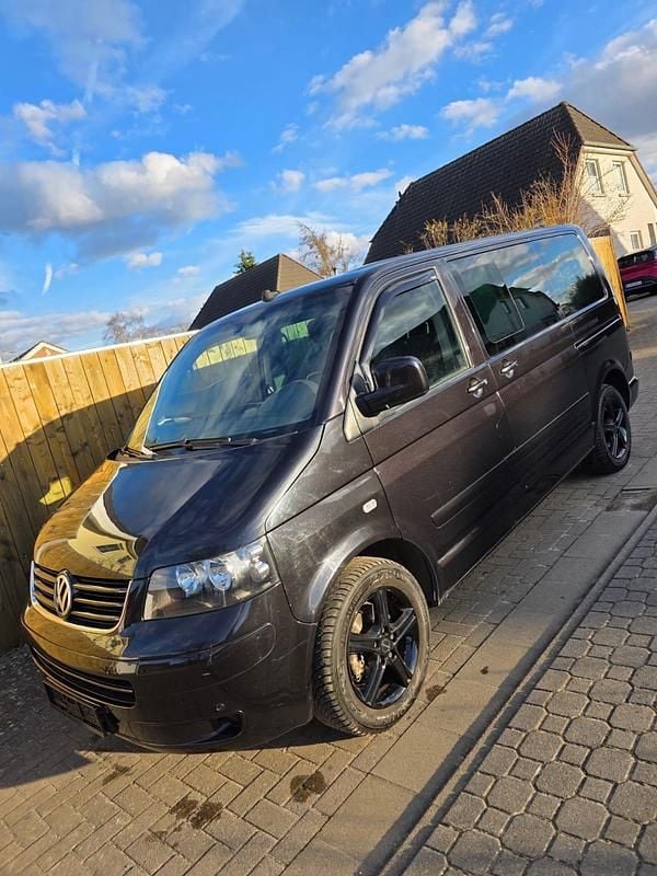 Second-hand VW T5 130 CP (95 kW) 2005 Negru Van