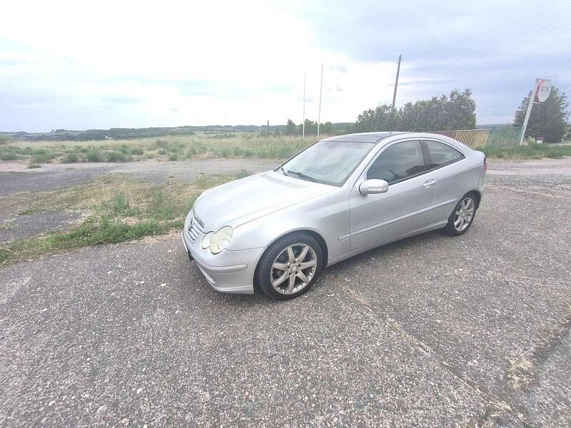 Silber Gebraucht 2001 Mercedes C200 Coupé | 2.990 € (Fairer Preis) - Bild 1/4
