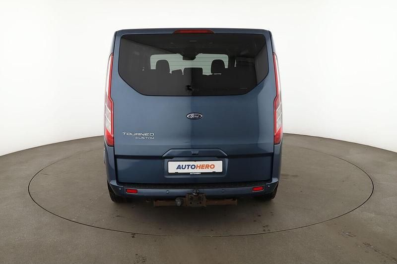 Gebraucht Ford Tourneo Titanium 185 PS (136 kW) 2020 Blau Van / Kleinbus