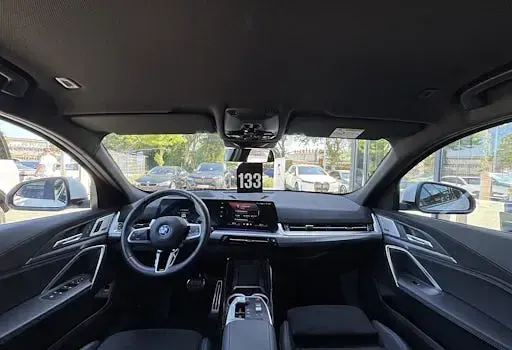 Gebraucht BMW iX2 M Sport 230 kW (313 PS) 2025 Weiß SUV