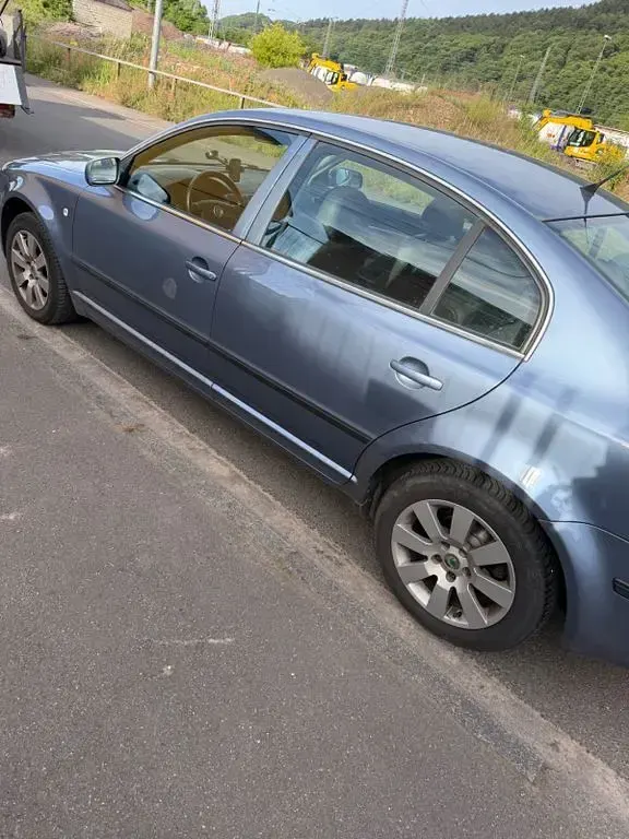Gebraucht Skoda Superb Elegance 193 PS (141 kW) 2005 Blau Limousine