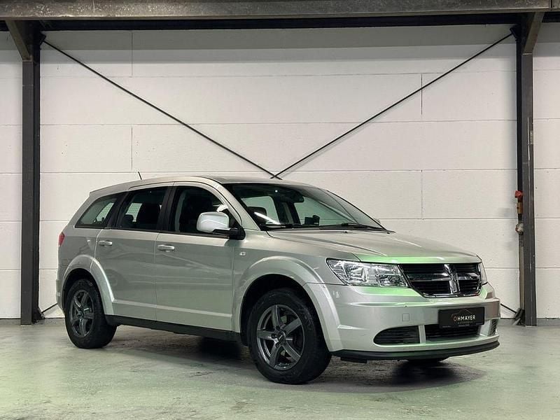 Gebraucht Dodge Journey SE 170 PS (125 kW) 2010 Silber SUV