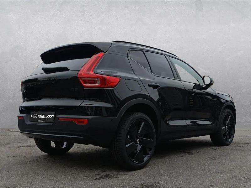 Nouă Volvo XC40 Plus 163 CP (119 kW) 2026 Negru SUV