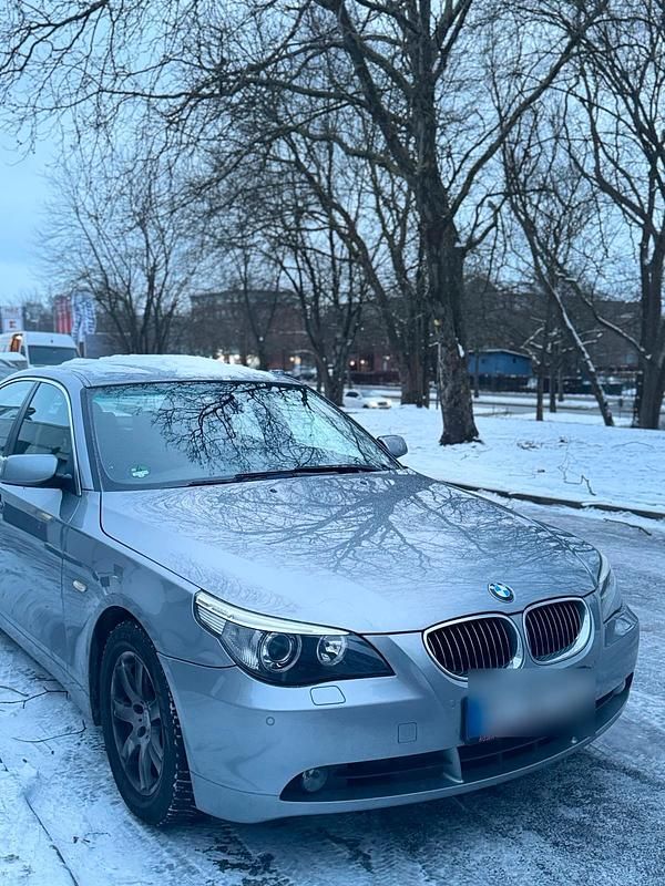 Grau Gebraucht 2005 BMW 525 Limousine | 5.500 € (Fairer Preis) - Bild 1/4