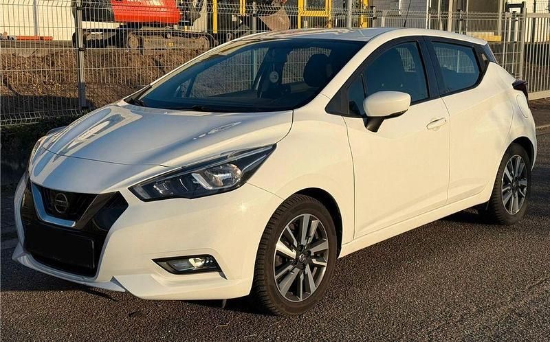 Gebraucht Nissan Micra Acenta 71 PS (52 kW) 2018 Weiß Kleinwagen