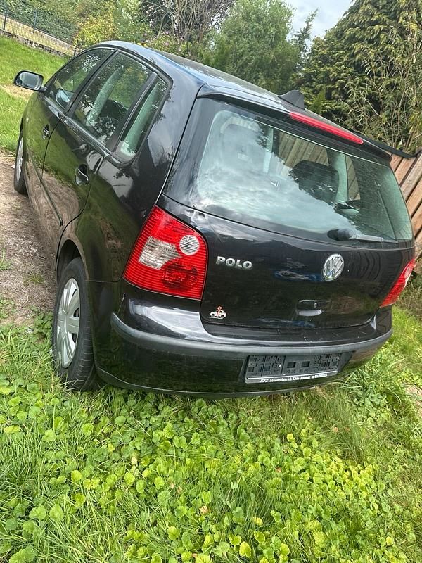 Schwarz Gebraucht 2003 VW Polo Limousine | 899 € (Superpreis) - Bild 1/4