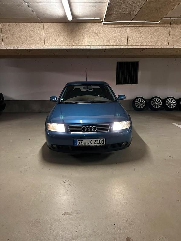 Blau Gebraucht 2001 Audi A3 Kleinwagen | 1.800 € (Fairer Preis) - Bild 1/4