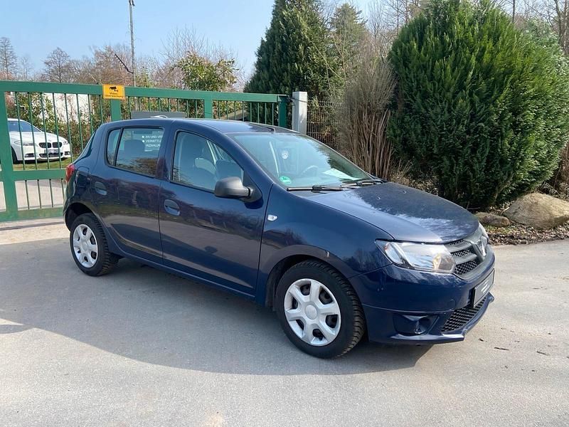 Gebraucht Dacia Sandero 75 PS (55 kW) 2014 Violet Limousine