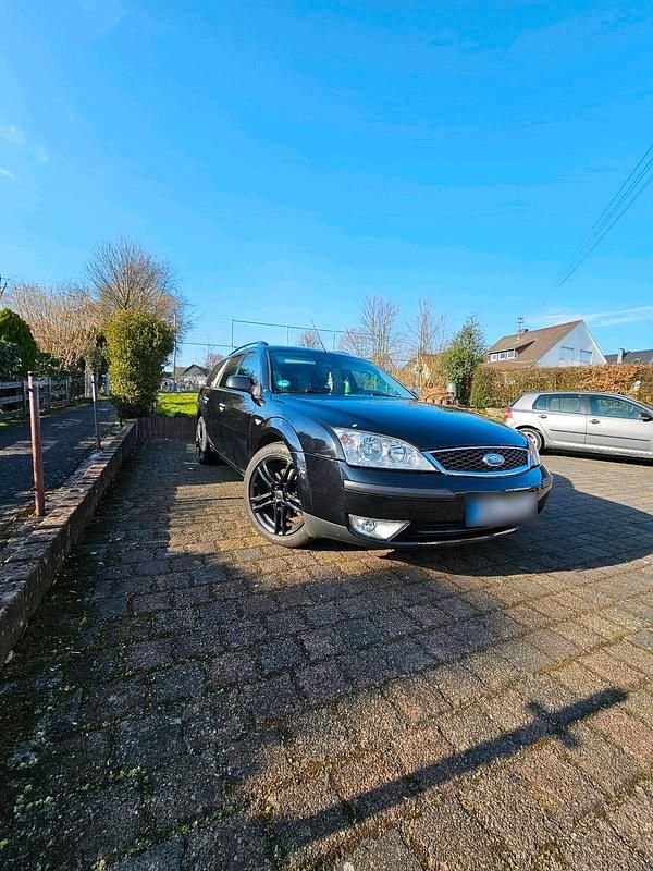 Gebraucht Ford Mondeo Ghia 155 PS (114 kW) 2006 Schwarz Kombi