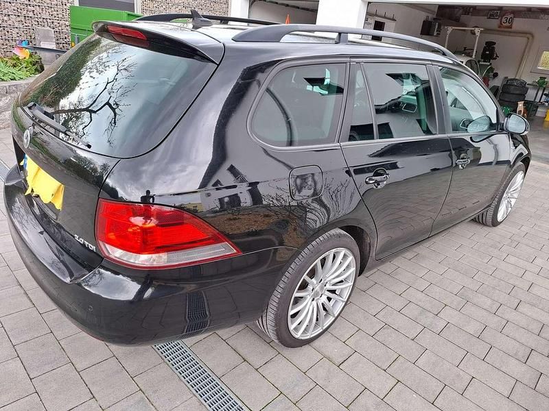 Second-hand VW Golf VII Match 140 CP (102 kW) 2012 Negru Break