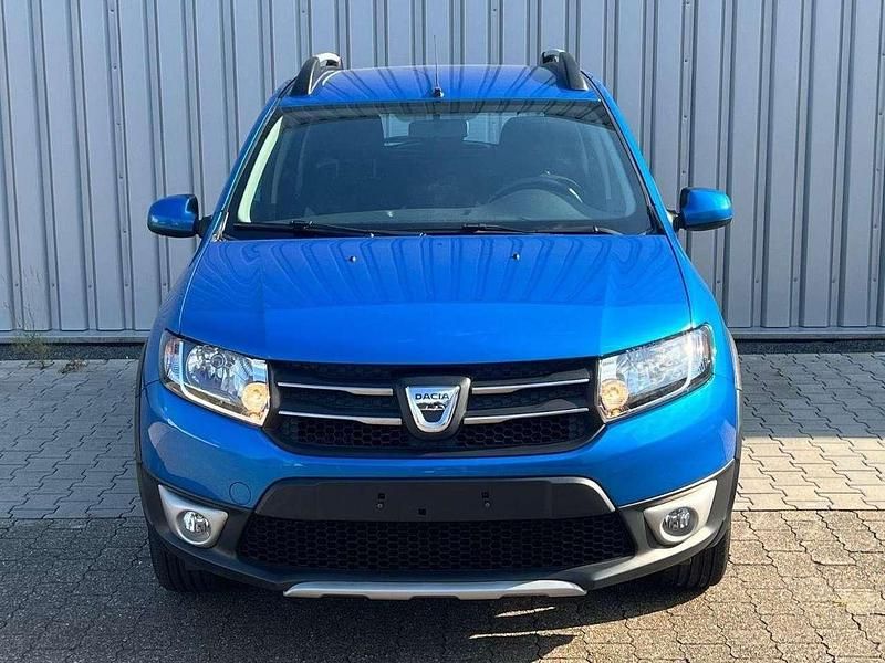Blau Gebraucht 2013 Dacia Sandero Stepway Kleinwagen | 2.400 € (Fairer Preis) - Bild 1/4