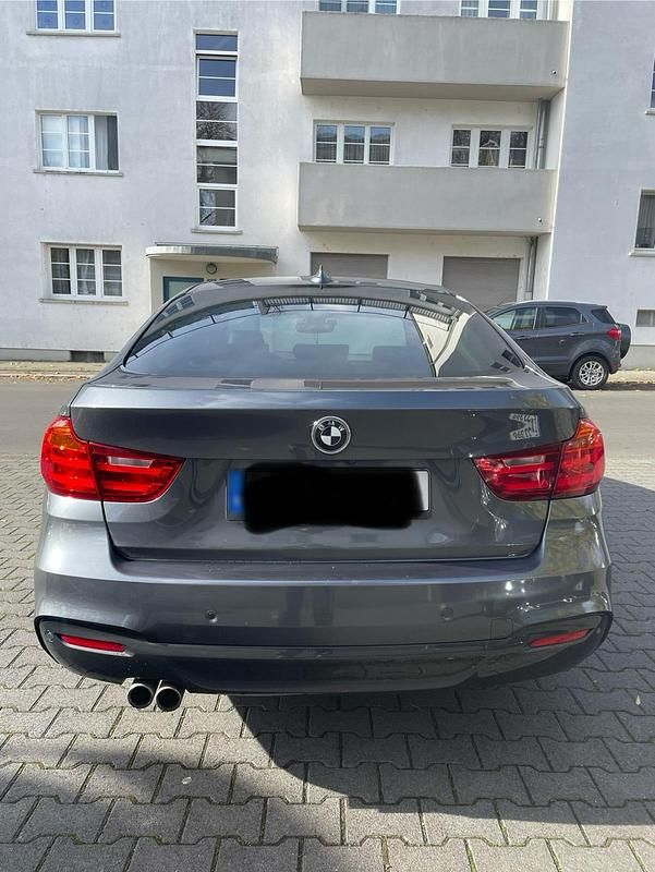 Second-hand BMW 325 224 CP (164 kW) 2015 Gri Berlinǎ