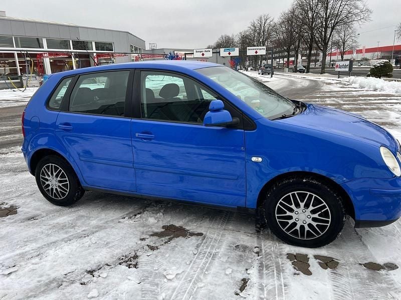 Usata VW Polo 64 CV (47 kW) 2004 Blu Berlina