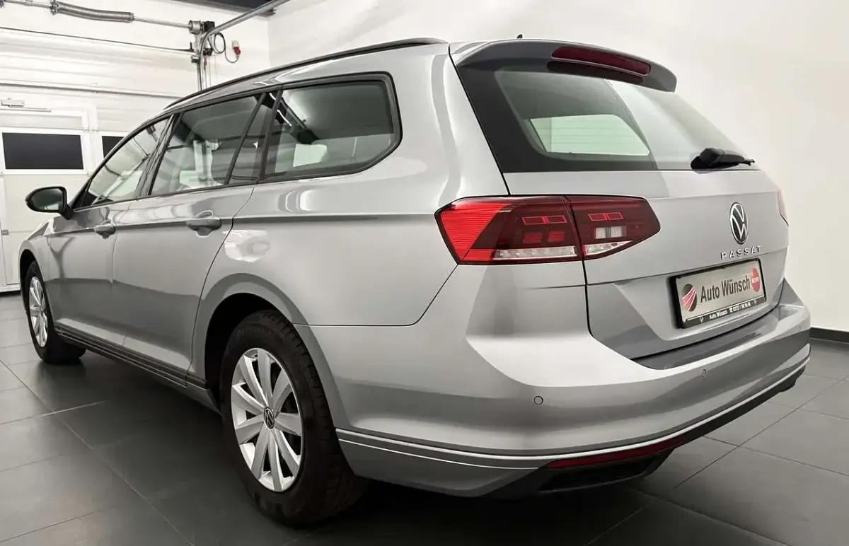 Gebraucht VW Passat Business 150 PS (110 kW) 2023 Grau Kombi