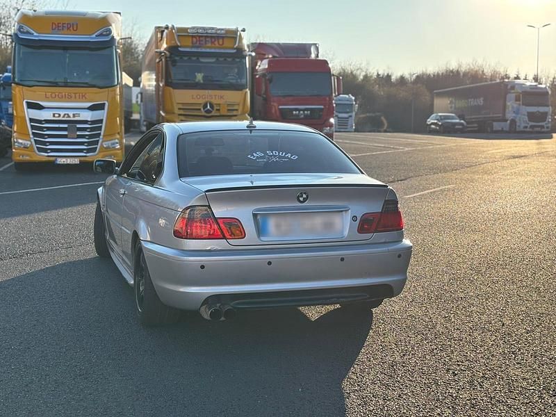 Gebraucht BMW 320 170 PS (125 kW) 2001 Silber Coupé