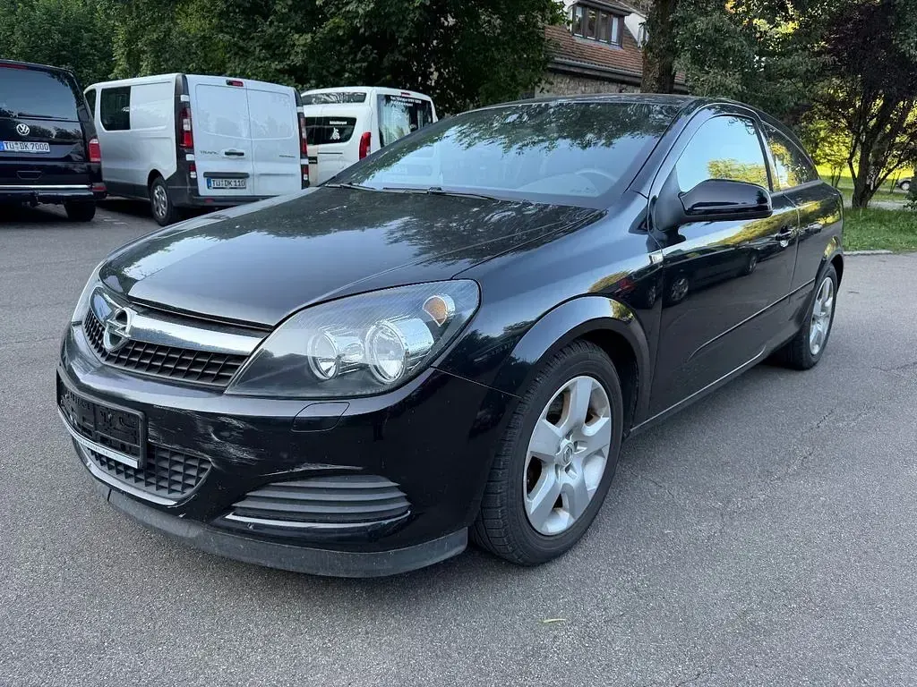 Gebraucht Opel Astra GTC Sport 125 PS (91 kW) 2007 Schwarz