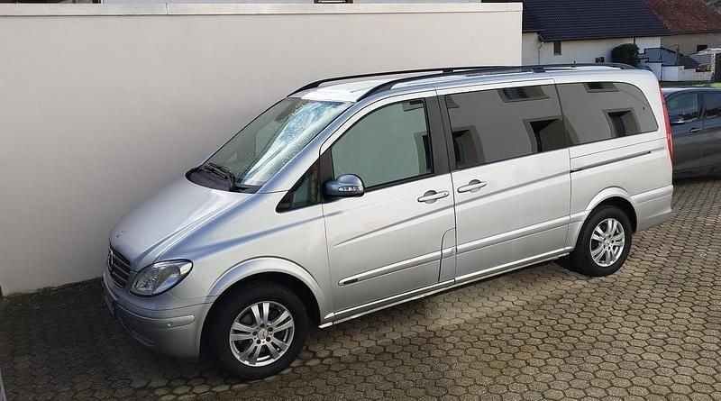 Silber Gebraucht 2008 Mercedes Viano Van / Kleinbus | 10.800 € (Guter Preis) - Bild 1/4